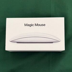 Apple Magic Mouse in Sleek White